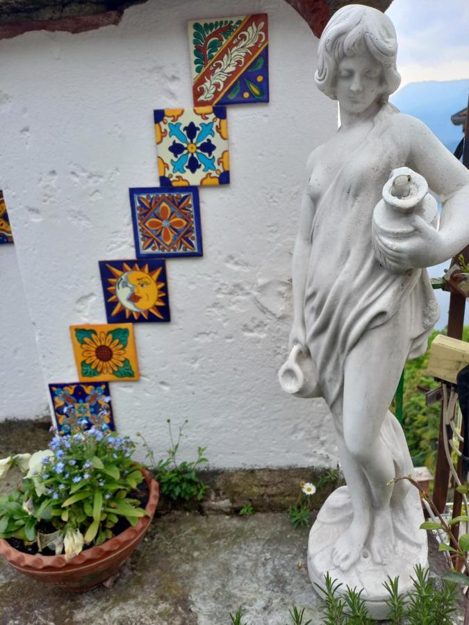 Antica Casa Al Lago Oggebio Exteriér fotografie